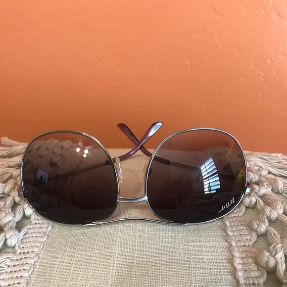 Betsey Johnson Sunglasses with Zip Case - Picture 5 of 5